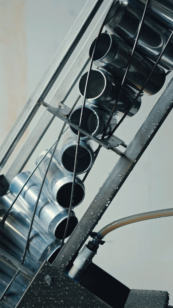 We have worked in various sectors, including food production machinery, bottling machines, electronic component assembly machines and mechanical processing machines